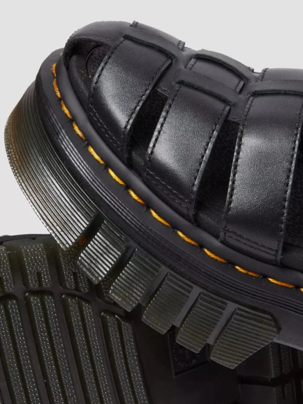 Doc Martens Ricki Lug Platform Fisherman Sandal 8/39 $185 NWOB